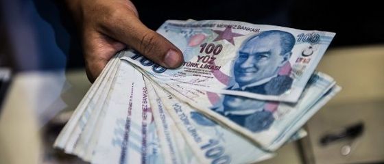 Căderea unui imperiu. Economia Turciei continuă să se contracte, după ce lira s-a prăbușit cu 36%, într-un an