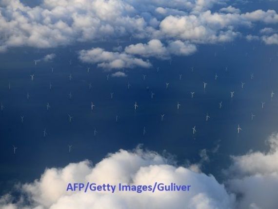 Cum arată cel mai mare parc eolian offshore de pe planetă. 87 de turbine de două ori mai înalte ca Big Ben-ul produc energie suficientă pentru 600.000 de locuințe
