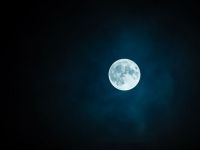 China vrea să lanseze o lună artificială pentru iluminatul stradal. De ce se tem americanii