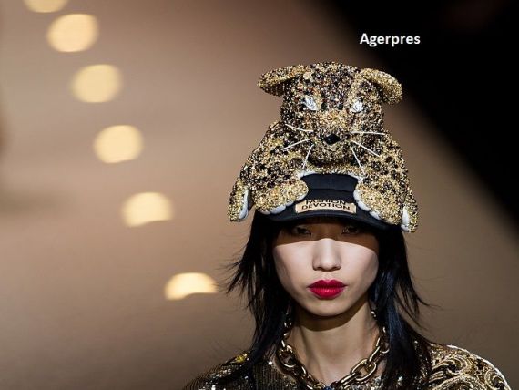 Dolce Gabbana, acuzată de rasism în China, îşi anulează o prezentare de modă la Shanghai. De la ce a pornit scandalul