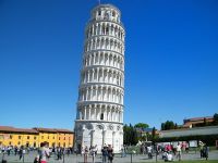 Turnul din Pisa este mai puțin înclinat față de anii anteriori