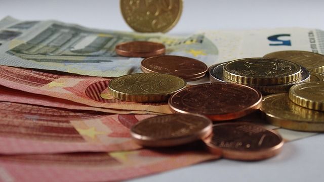 Euro Scade Spre 4 77 Lei Francul Elveţian Cel Mai Ridicat Nivel Din 2015 Incont Stirileprotv Ro