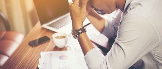 Compania în care zeci de angajați s-au sinucis. Managerii, judecați pentru hărţuire morală