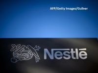 
	Angajaţii Nestle de la Timişoara protestează, după ce patronatul a anunțat că închide fabrica fără să le acorde pachete sociale compensatorii
