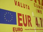 Al șaptelea record negativ pentru leu de la începutul anului. Euro, foarte aproape să spargă pragul de 4,7 lei. Explicația BNR pentru deprecierea monedei naționale