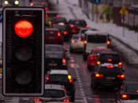 
	Țara din UE care va permite șoferilor să treacă pe roșu la semafor, pentru fluidizarea traficului
