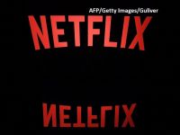 
	JPMorgan recomandă Apple să cumpere Netflix, ca să scape de numerar. Platforma de streaming video ar putea costa cel puţin 189 mld. dolari
