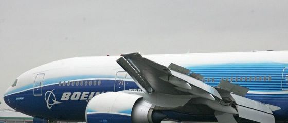 Mai mulți giganți Boeing 777, nevoiți să aterizeze pe Otopeni din cauza reactivării unui conflict armat. Două avioane au fost doborâte