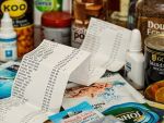 Coronavirusul a scumpit articolele de igienă în România și a ieftinit benzina, pe fondul prăbușirii prețului petrolului. Rata inflației a coborât spre 3%, în februarie