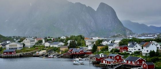 Cel mai mare fond suveran din lume, constituit din petrodolari, renunță la investițiile în petrol și gaze