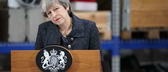 Marea Britanie, aruncată în haos. Scenarii posibile după respingerea acordului pe Brexit. Soarta Theresei May atârnă de un fir de aţă