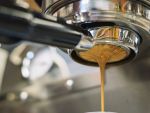 Automatele de cafea din toată țara, la control. Șeful ANPC: Cafeaua cu lapte e cafea cu înălbitor, machiatto nu e machiatto, la automat lsquo;nicht rsquo; cafea măcinată