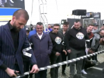 Momentul în care Ștefan Mandachi taie panglica și inaugurează autostrada de 1 metru. VIDEO