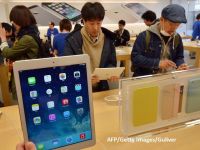 Apple a prezentat un nou model de tabletă iPad Air și un nou iPad mini. La ce prețuri se vând