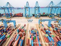 
	În viteză pe Noul Drum al Mătăsii. 126 de ţări adunate în jurul Chinei își propun să refacă vechea rută comercială, care lega Orientul de Occident
