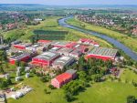 Omul de afaceri care a resuscitat o industrie pe cale de dispariție după Revoluție. Cum arată tractorul fabricat la Reghin, omologat de RAR
