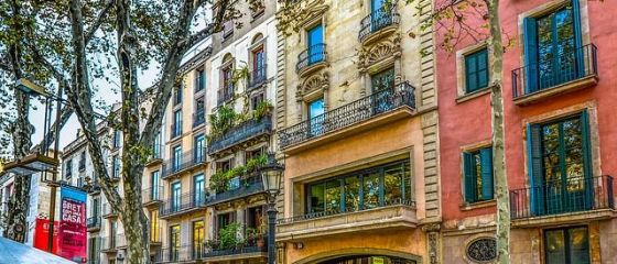 Măsuri drastice pentru controlul chiriilor în Spania, unde costul locuințelor a explodat în ultimii ani. Localnicii dau vina pe străini