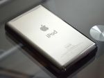 Apple a lansat un nou model de iPod, după patru ani de pauză