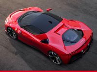 
	Ferrari a prezentat un model hibrid de lux care atinge 340 de km/oră
