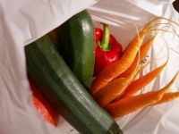 
	Lanțul de hypermarketuri care vrea să elimine 30 de milioane de pungi de plastic din România, în fiecare an
