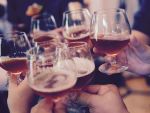 Țara care vinde alcool doar străinilor ieftinește băuturile și elimină taxa pe păcat , introdusă la începutul anului