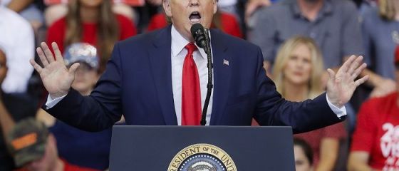 Donald Trump se declară cel ales pentru a purta războiul comercial cu China: Cineva trebuia să o facă, aşa că atac China!