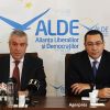 ALDE iese de la guvernare și îl susține, împreună cu partidul lui Victor Ponta, pe Mircea Diaconu la prezidențiale. Scandalurile care au distrus coaliția