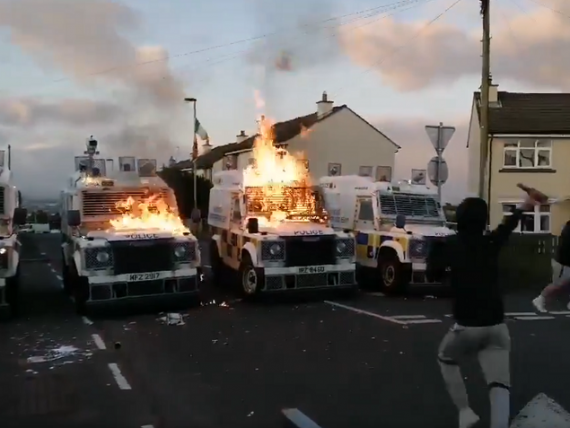 Violențele se intensifică în Irlanda de Nord, pe măsură ce se apropie Brexitul. Cel mai sângeros conflict din Europa de după război s-ar putea reactiva