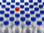 Prima capitală din UE care oferă călătorii gratuite cu metroul, în schimbul sticlelor de plastic. Sistemul, implementat și la Beijing şi Istanbul