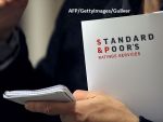 Bloomberg: România, prinsă în capcana cheltuielilor, pe măsură ce populiştii forţează măsuri care riscă retrogradarea ţării la categoria junk