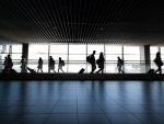 (P) Mașina personală sau microbuz - ce alegi când trebuie să ajungi la aeroport?