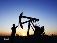 Preţurile petrolului au scăzut cu peste 4%, ca efect al detensionării conflictului dintre SUA şi Iran