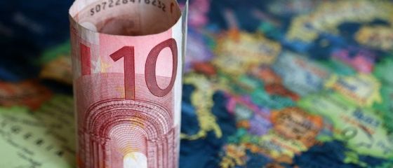 Bulgaria vrea să amâne aderarea la moneda unică, deși îndeplinește toate condițiile. Ce îi sperie pe vecinii de la sud