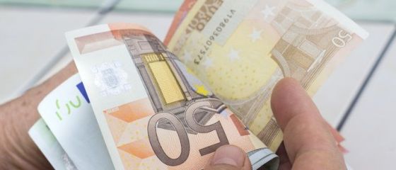 Rata anuală a inflaţiei în zona euro a încetinit în februarie, la cel mai redus nivel din ultimele trei luni