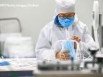 Chiriţoiu: Consiliul Concurenţei investighează scumpirea excesivă a măştilor medicale. Companiile riscă amenzi uriaşe