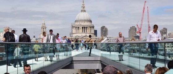 Guvernul de la Londra anunță un nou sistem de imigrație. Cine sunt străinii care se vor putea angaja fără restricții în Marea Britanie, din 2021