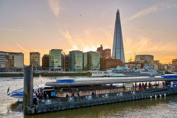 Londra pune capăt oficial liberei circulații. Lucrătorii slab calificați nu se vor mai putea angaja în Regat. Condiții pentru străinii care vor să lucreze în Marea Britanie
