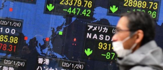 Bursele din Asia cresc puternic, după intervențiile băncilor centrale pentru limitarea consecințelor COVID-19. Wall Street-ul, tot pe scădere