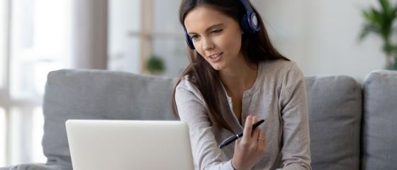 Munca la birou devine istorie. Companiile din Germania vor ca angajaţii lor să lucreze de acasă şi după pandemie