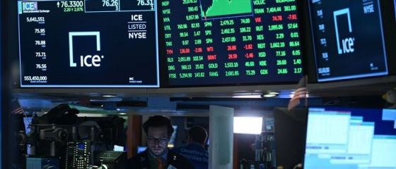 Indicele american Dow Jones a închis miercuri la un maxim record, investitorii anticipând noi măsuri de stimulare economiei în urma alegerilor din Georgia