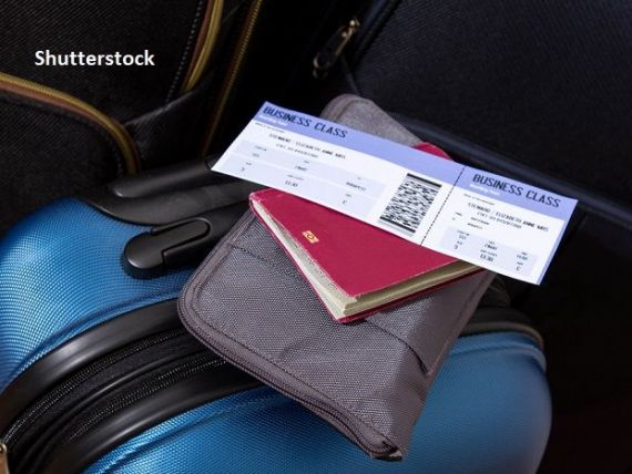 Cât plătesc românii pe avion ca să vină acasă din Europa: cel mai ieftin bilet - 5,75 euro, dus-întors, cel mai scump - 835 euro/persoană. Numărul zborurilor s-a redus cu peste 70%