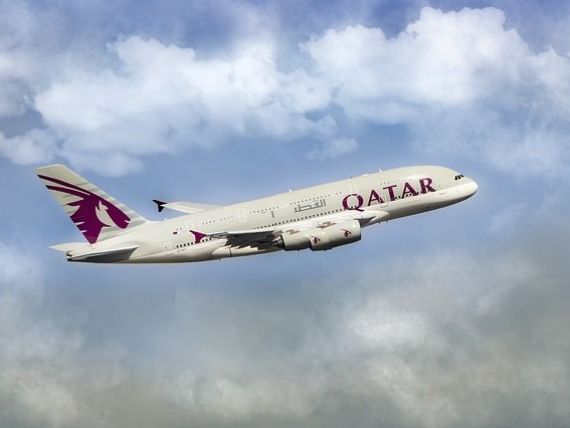 Grecia suspendă zborurile spre şi din Qatar, după depistarea a 12 cazuri pozitive la coronavirus într-un avion Qatar Airways