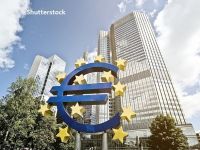 
	BCE menţine dobânda-cheie la nivelul istoric de zero procente, după ce economia zonei euro a înregistrat cel mai mare declin din istorie, T2
