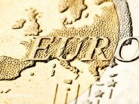 CE: România nu îndeplineşte niciunul dintre cele patru criterii economice necesare pentru adoptarea monedei euro. Croația îndeplinește trei, Bulgaria, două
