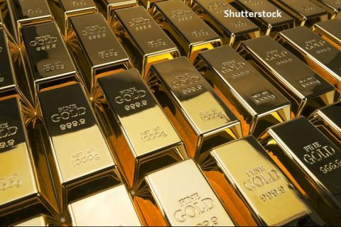 Rusia se dedolarizează și investește masiv în aur. Ponderea metalului prețios în rezervele țării este mai mare decât cea a dolarului american, pentru prima dată în istorie