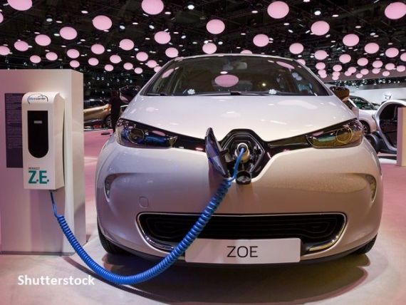 Premieră istorică pentru Renault: vinde mai multe automobile electrice decât diesel. Ce subvenții și reduceri oferă proprietarul Dacia pentru achizița de mașini verzi