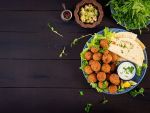 (P) 7 aperitive vegane cu arome arăbești
