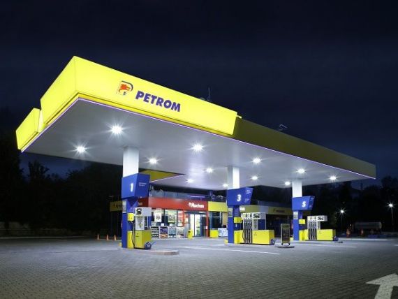 Petrom a inaugurat prima benzinărie unde se poate plăti la pompă cu cardul şi cu telefonul