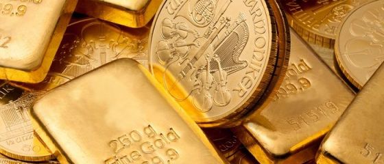 Aurul, cea mai sigură investiție în perioade de criză. Tot mai mulți oameni cumpără monede și lingouri de aur, iar piața bijuteriilor a explodat