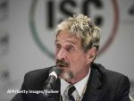 John McAfee, fondatorul antivirusului care îi poartă numele, arestat pentru evaziune fiscală. Pentru ce ar fi primit 23 mil. dolari